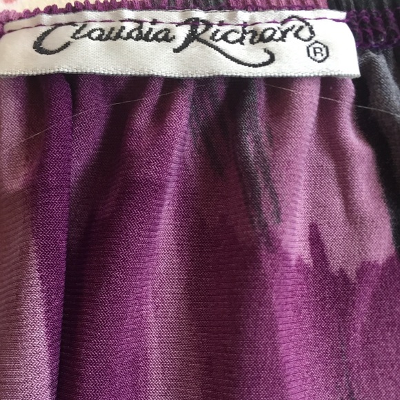 Dressy top with Ruffled neckline. - Picture 4 of 5